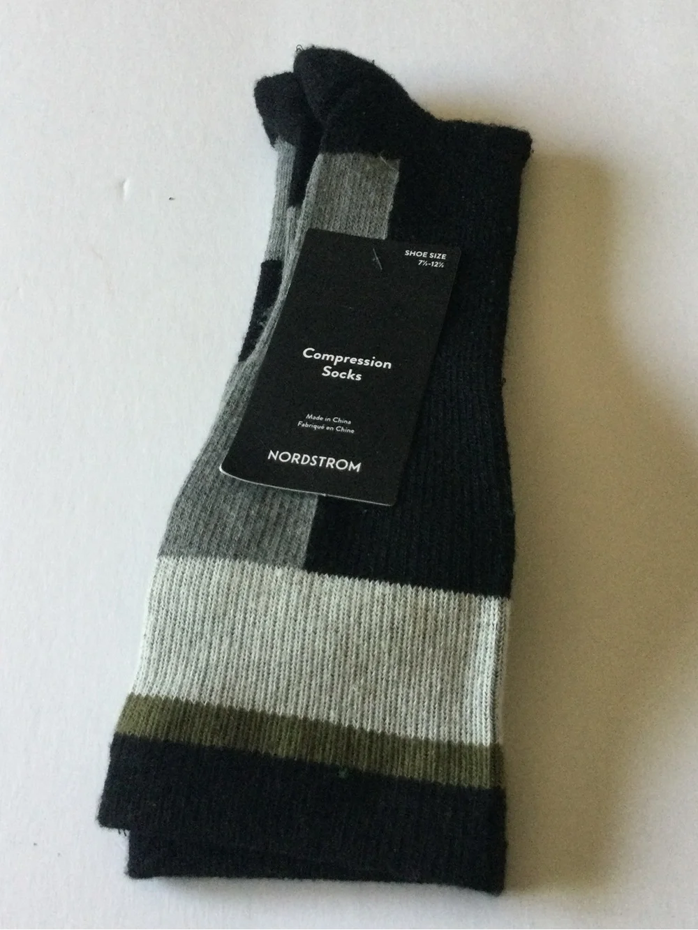 NORDSTROM MENS COMPRESSION SOCKS BLACK GRAY OS NWT
